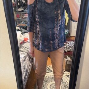 Wonderland by Orange (S): NWT Cold Shoulder Tie-Dye Top